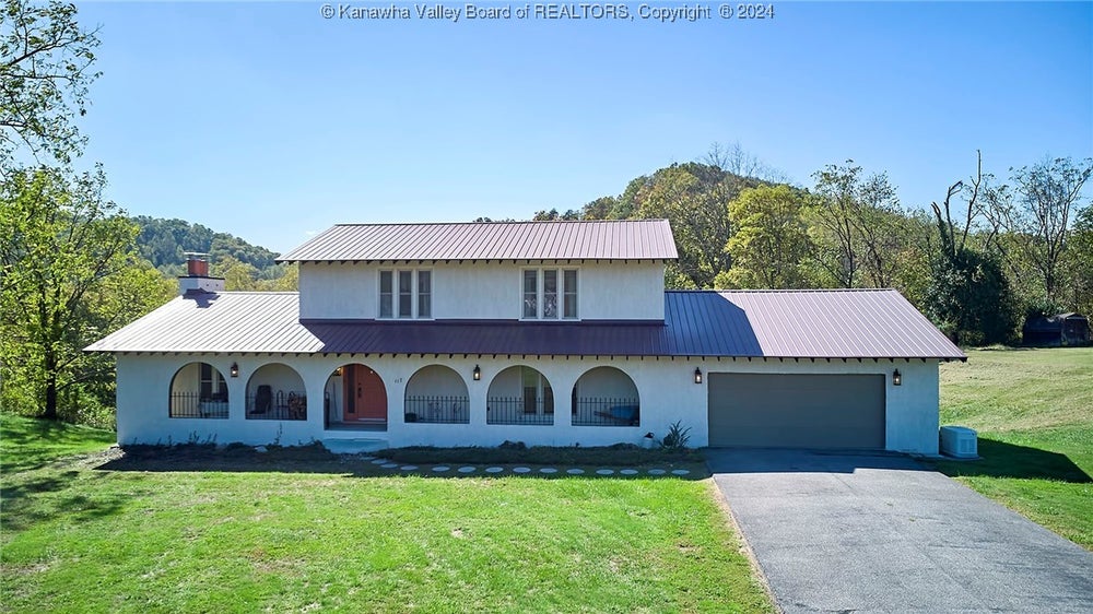 117 Lincoln Heights, Alum Creek, WV 25003 BHGRE