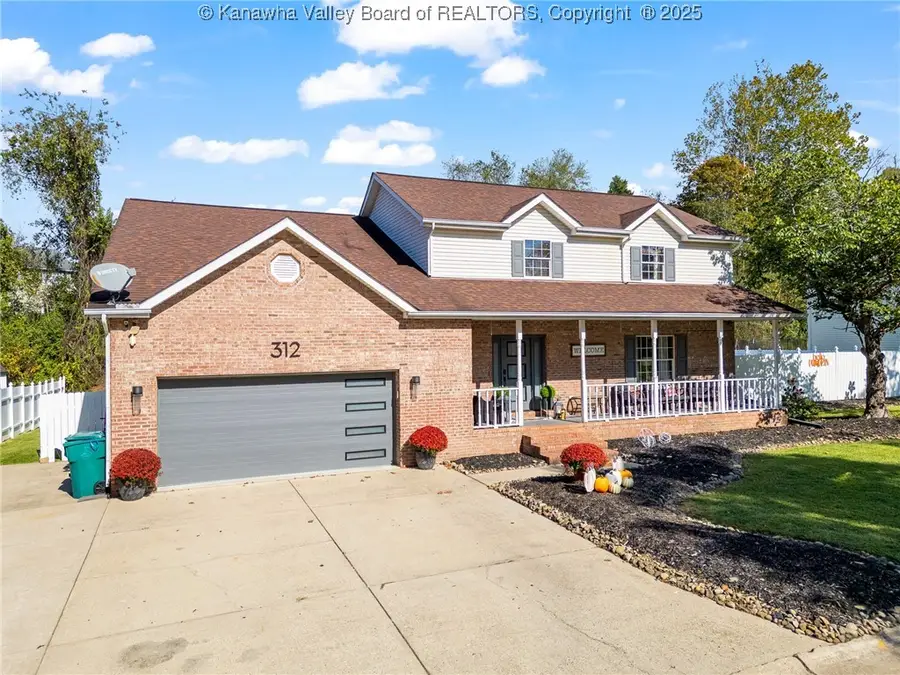 312 Lower Overlook Drive, Hurricane, WV 25526 - Image #2