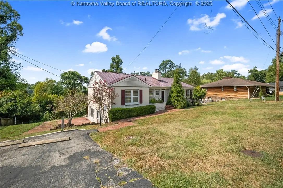 2209 S Inwood Drive, Huntington, WV 25701 - Image #1