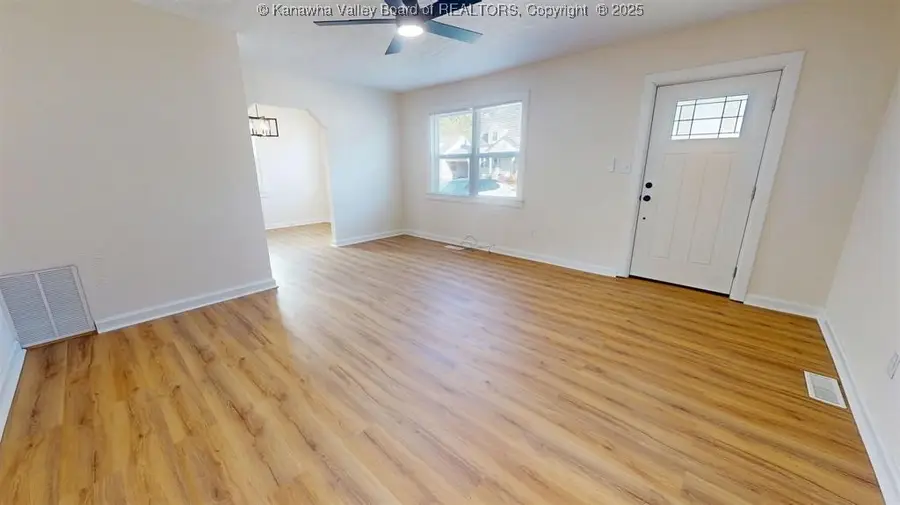 1052 Harrison Street, Milton, WV 25541 - Image #3