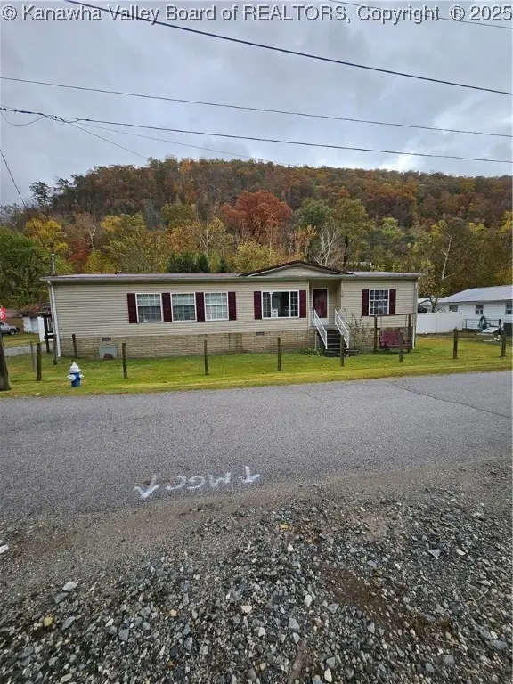 529 Ronda Road, Dry Branch, WV 25061