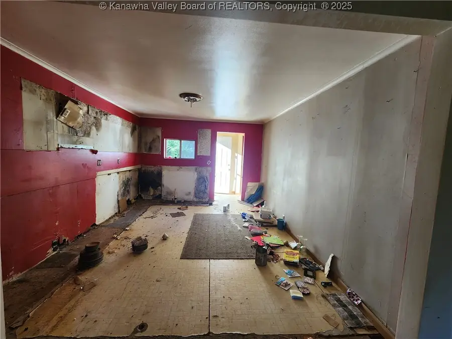 12951 Ohio Avenue, Chesapeake, WV 25315 - Image #3