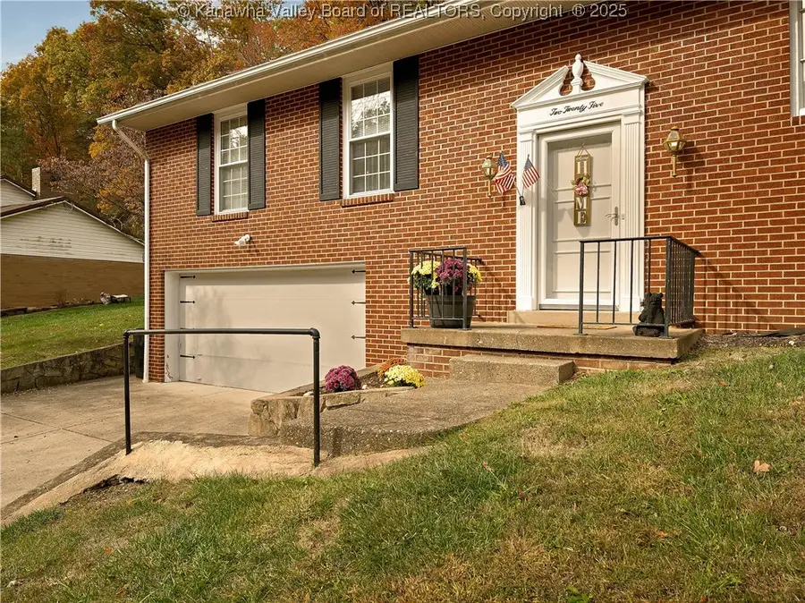 225 Brookhaven Drive, Nitro, WV 25143 - Image #3