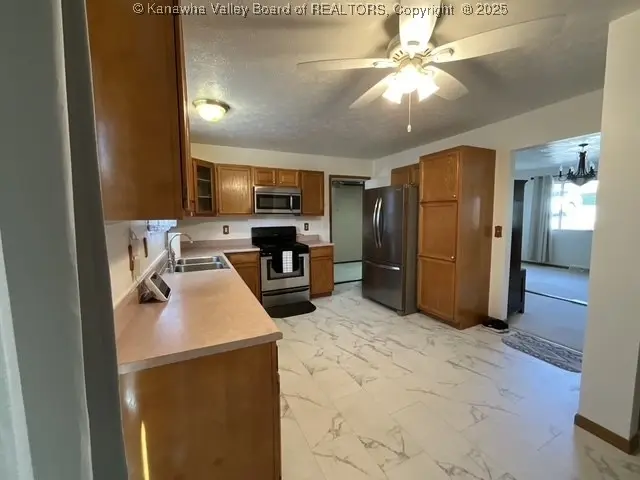 356 Charleys Creek Road, Culloden, WV 25510 - Image #3