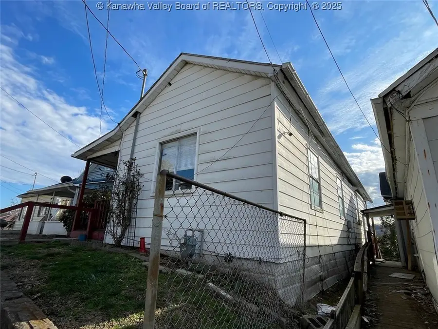 1325 & 1327 Stuart Street, Charleston, WV 25302 - Image #2