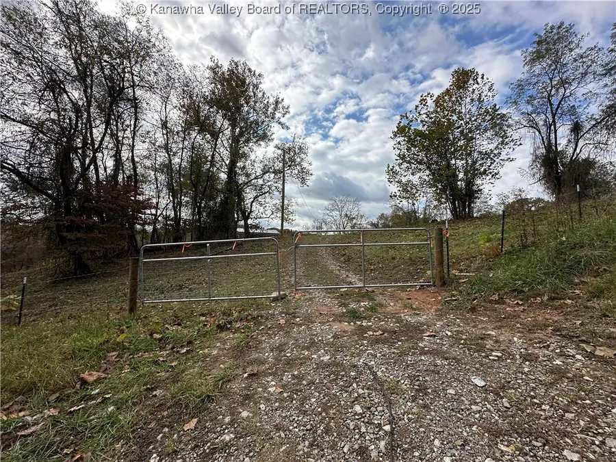 365 Astor Lane, Point Pleasant, WV 25550 - Image #2