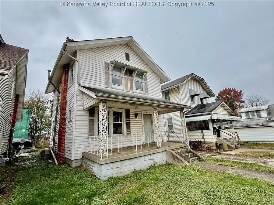 421 26th Street, Huntington, WV 25703 - #2