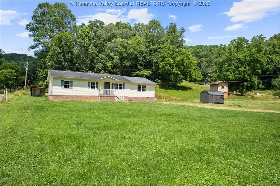 632 Trace Creek Road, Hamlin, WV 25523 - Image #2