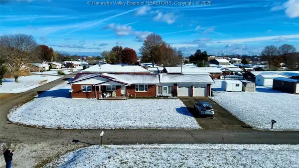 220 Simmons Drive, Millwood, WV 25262