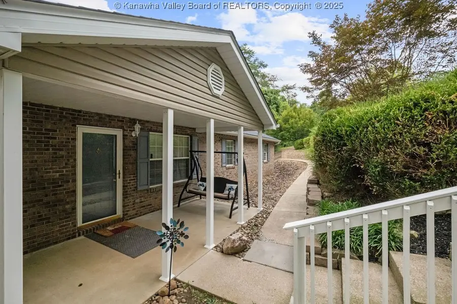 105 Flintstone Drive, Eleanor, WV 25070 - Image #2