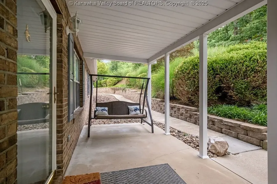 105 Flintstone Drive, Eleanor, WV 25070 - Image #3