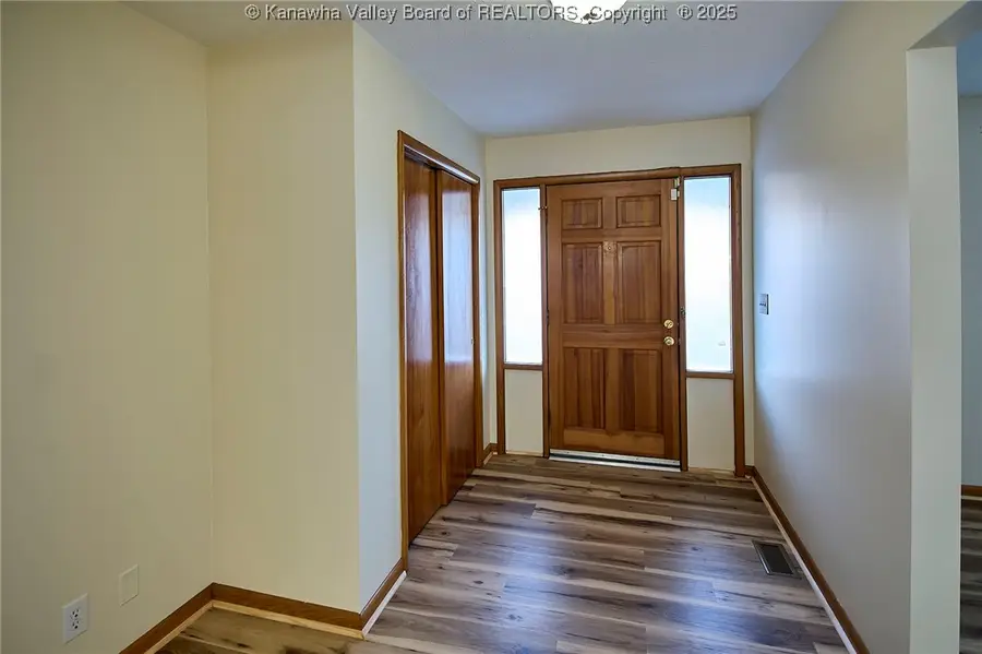 4915 Chesterfield Avenue, Charleston, WV 25304 - Image #2