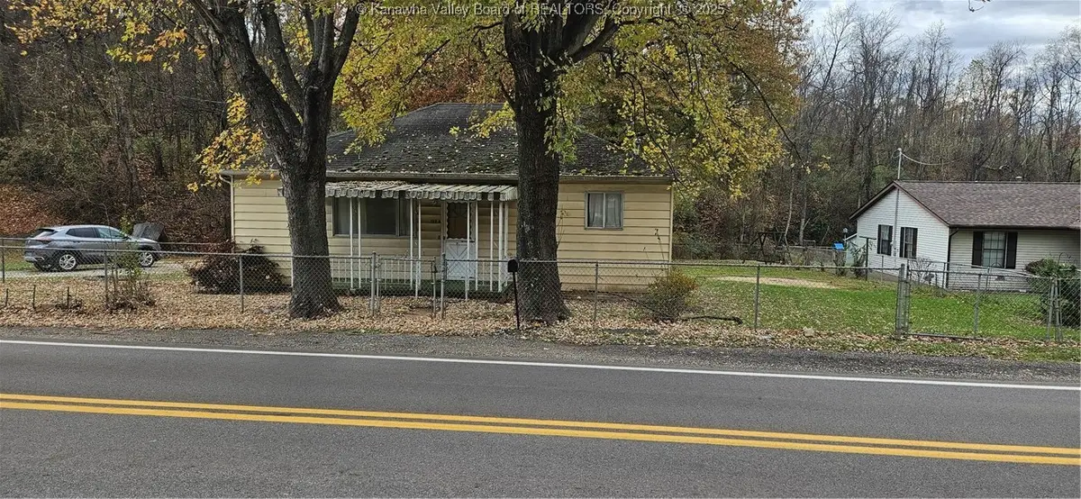 122 Cross Lanes Drive, Nitro, WV 25143 - Image #1