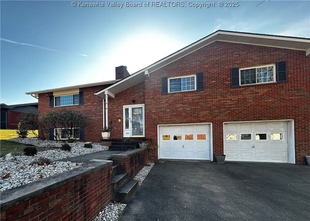 710 Flinn Avenue, Ravenswood, WV 26164 - Image #1