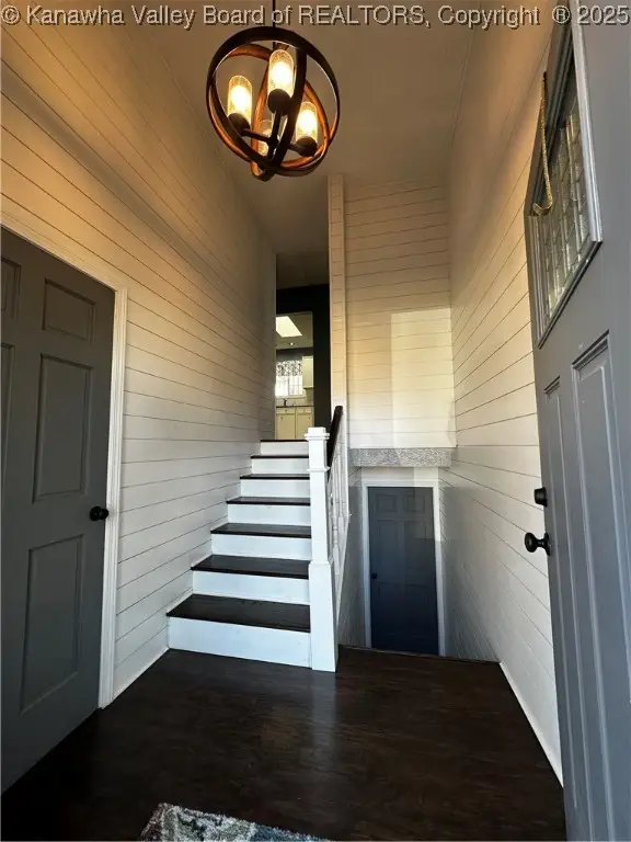 710 Flinn Avenue, Ravenswood, WV 26164 - Image #2