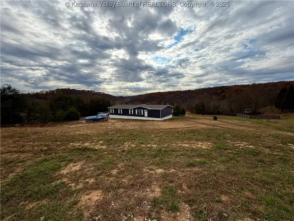 55 High Plains Drive, Ripley, WV 25271