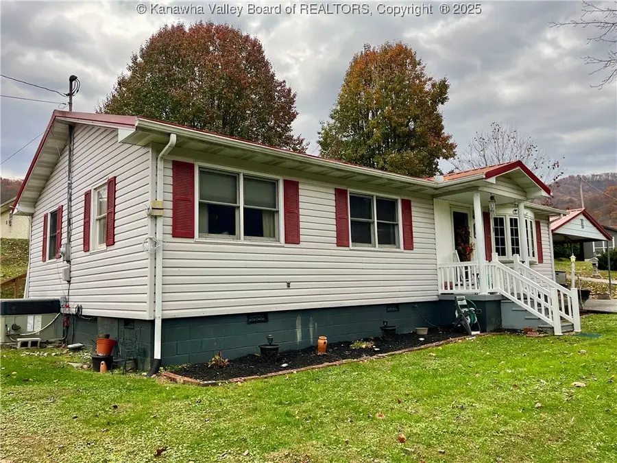 810 White Oak Drive, Madison, WV 25053 - Image #2