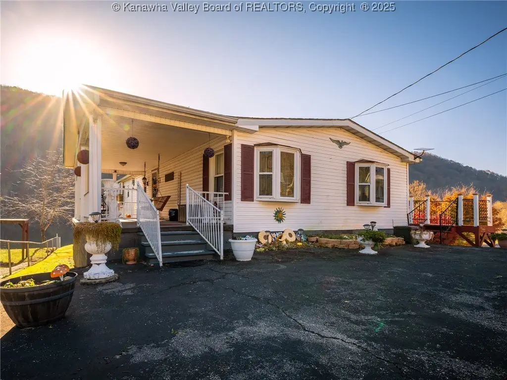 3102 Maple Street, Belle, WV 25015 - Image #1