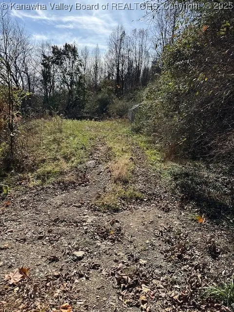 329 Plantation Road, Charleston, WV 25312 - Image #3