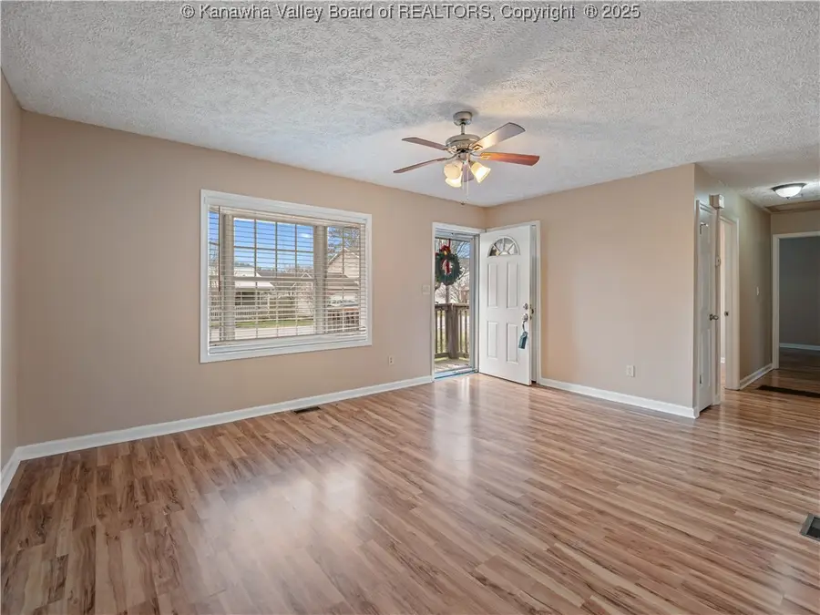 3250 Putnam Avenue, Hurricane, WV 25526 - Image #3