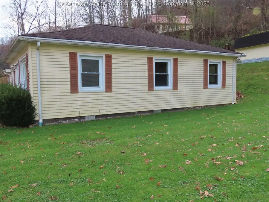 5712 Daniel Boone Parkway, Foster, WV 25081 - Image #3