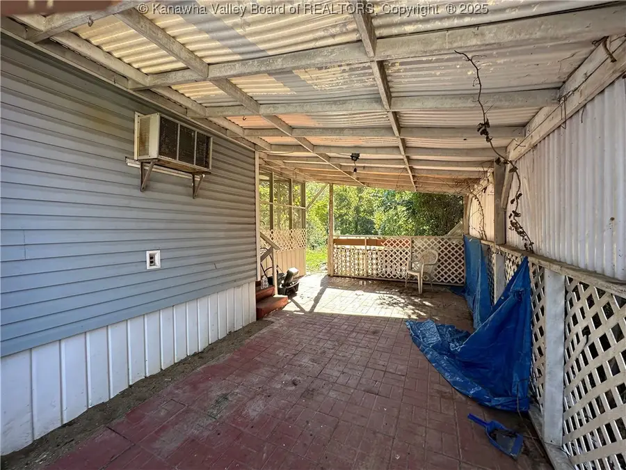 3962 39th Street E, Nitro, WV 25143 - Image #3