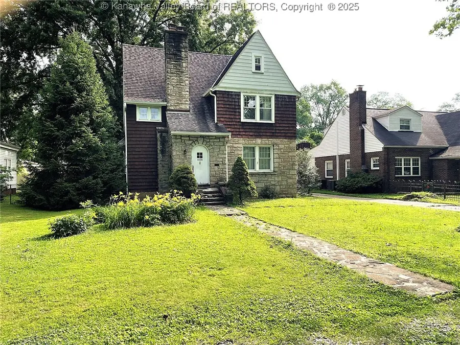 4008 Staunton Avenue Se, Charleston, WV 25304 - Image #2