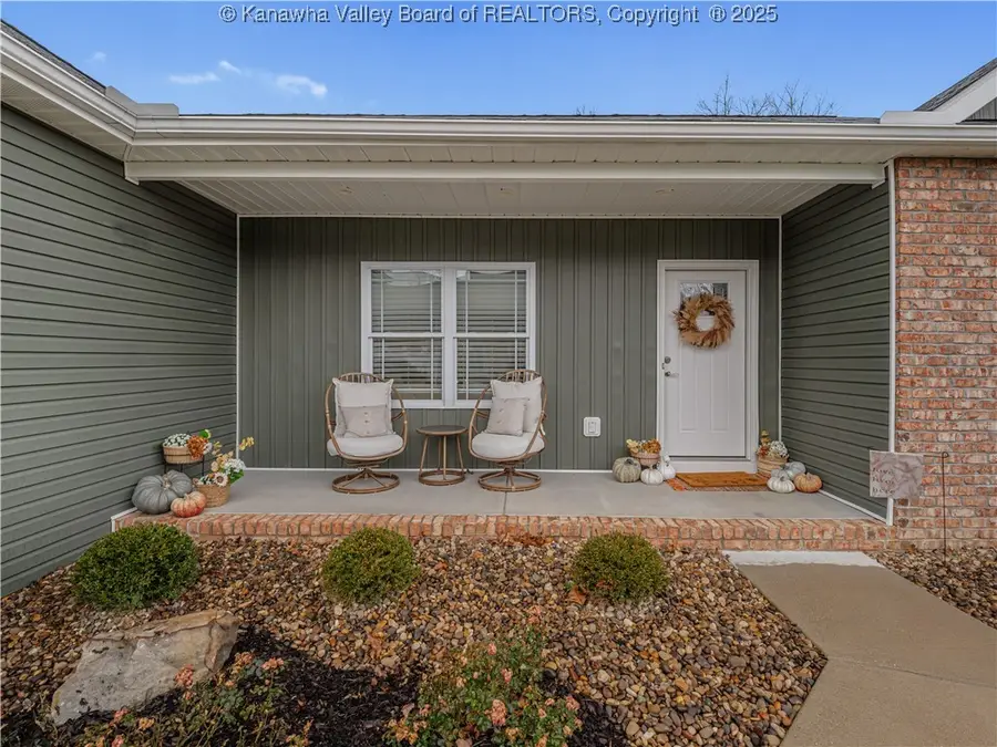 262 Castleknock Road, Winfield, WV 25213 - Image #3