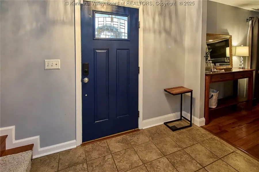 995 Hickory Mills Road, Hurricane, WV 25526 - Image #2