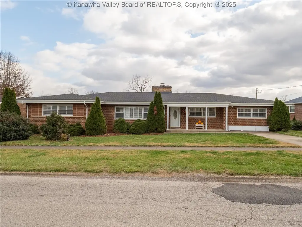 2915 Virginia Avenue, Hurricane, WV 25526 - Image #1