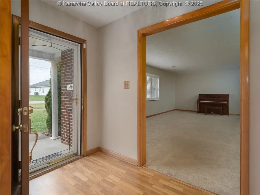 2915 Virginia Avenue, Hurricane, WV 25526 - Image #3