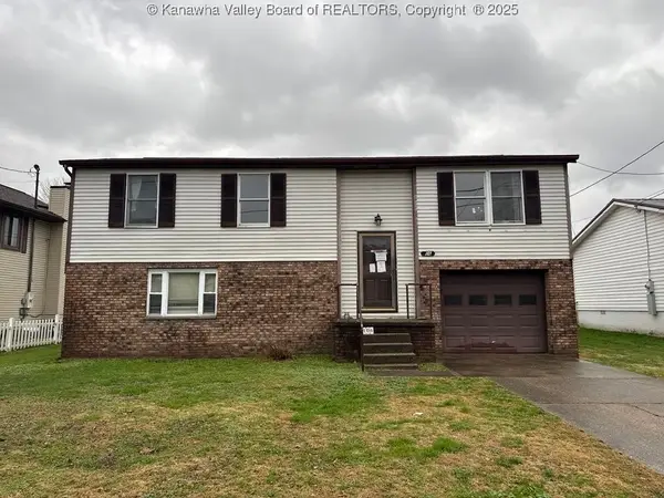 106 Pinehurst Drive, Tornado, WV 25202
