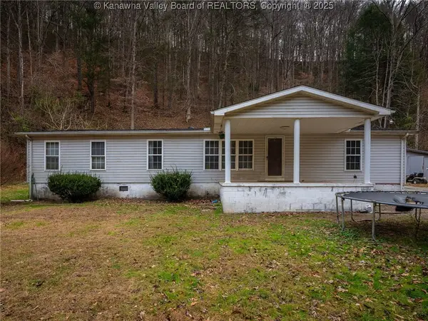 871 Sandlick Road, Seth, WV 25181