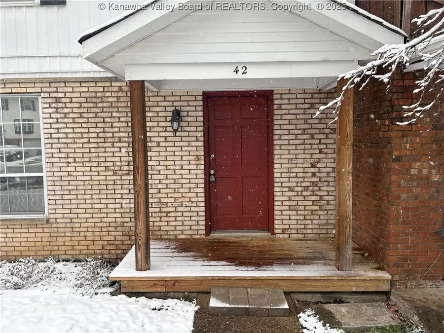 42 Geronimo Drive, Saint Albans, WV 25177 - Image #2