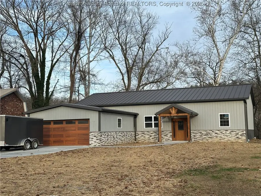 208 Hemlock Street, Eleanor, WV 25070 - Image #2