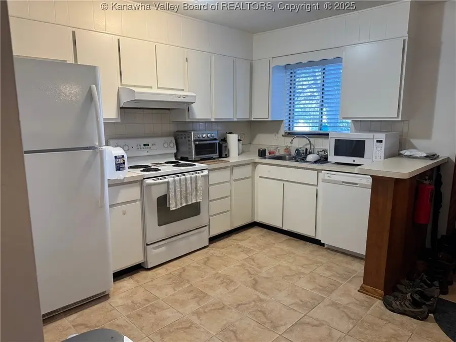 5320 Virginia Avenue Se, Charleston, WV 25304 - Image #3