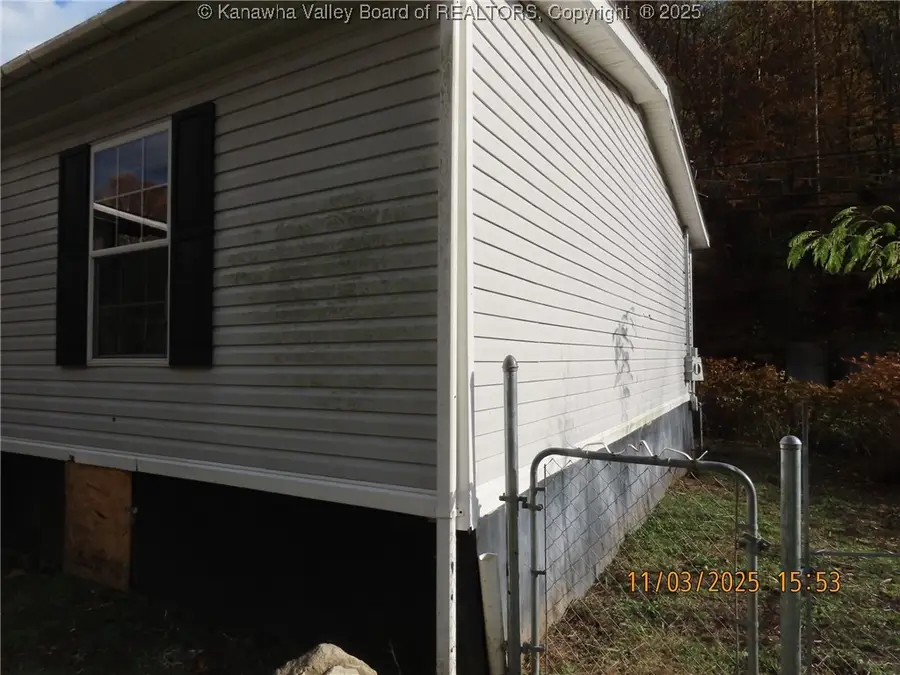3142 Buffalo Creek Road, Accoville, WV 25606 - Image #3