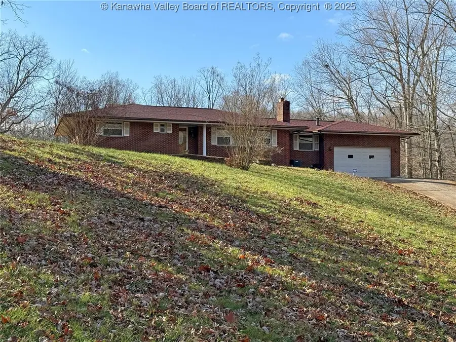 208 Woodland Drive, Nitro, WV 25143 - Image #2