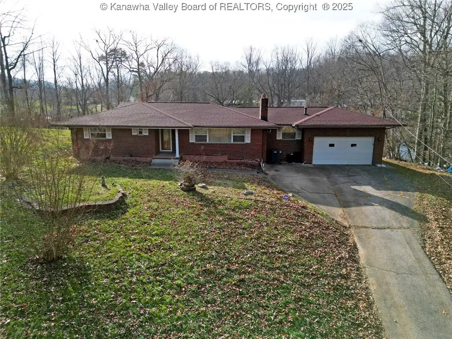 208 Woodland Drive, Nitro, WV 25143 - Image #3