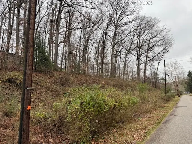 000 Autumn Drive, Dunbar, WV 25064 - Image #1