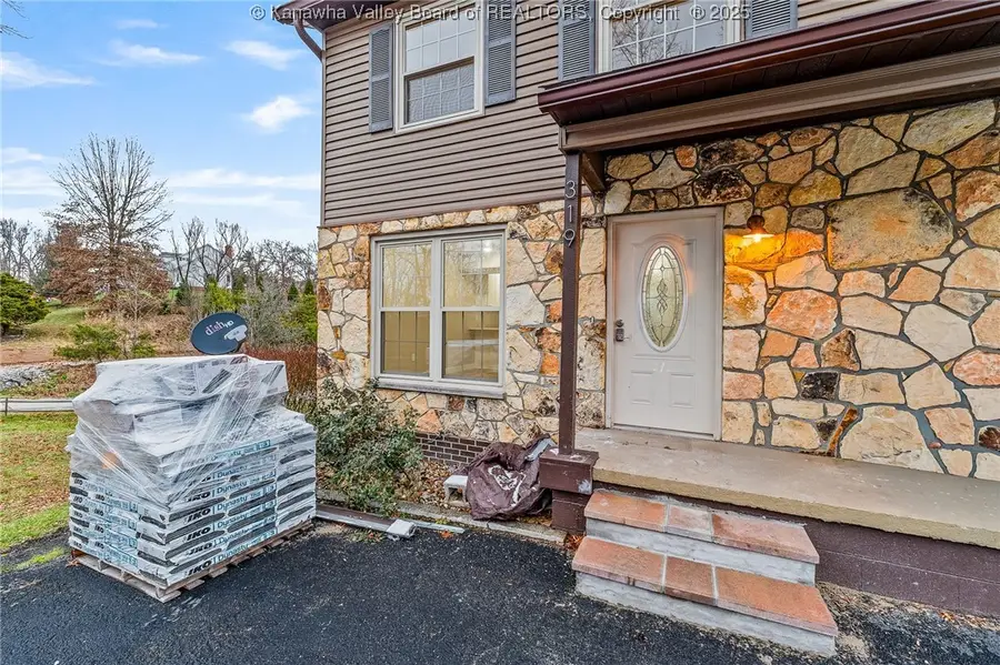 319 Berry Lane, Barboursville, WV 25504 - Image #2