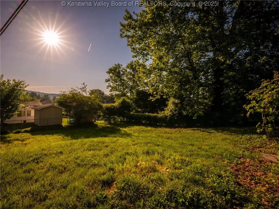 204 Winfield Road, Saint Albans, WV 25711 - Image #2