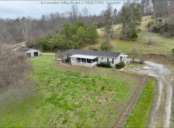 6153 Wood School Road, Gallipolis Ferry, WV 25515