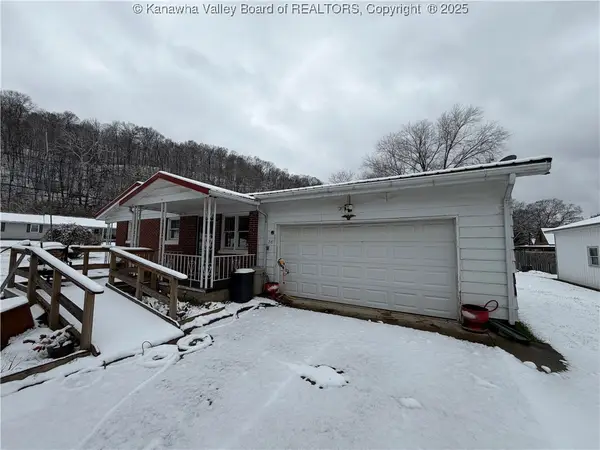 218 Oak Street, Letart, WV 25253
