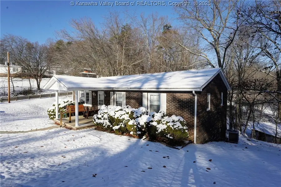 2677 Bills Creek Road, Winfield, WV 25213 - Image #2