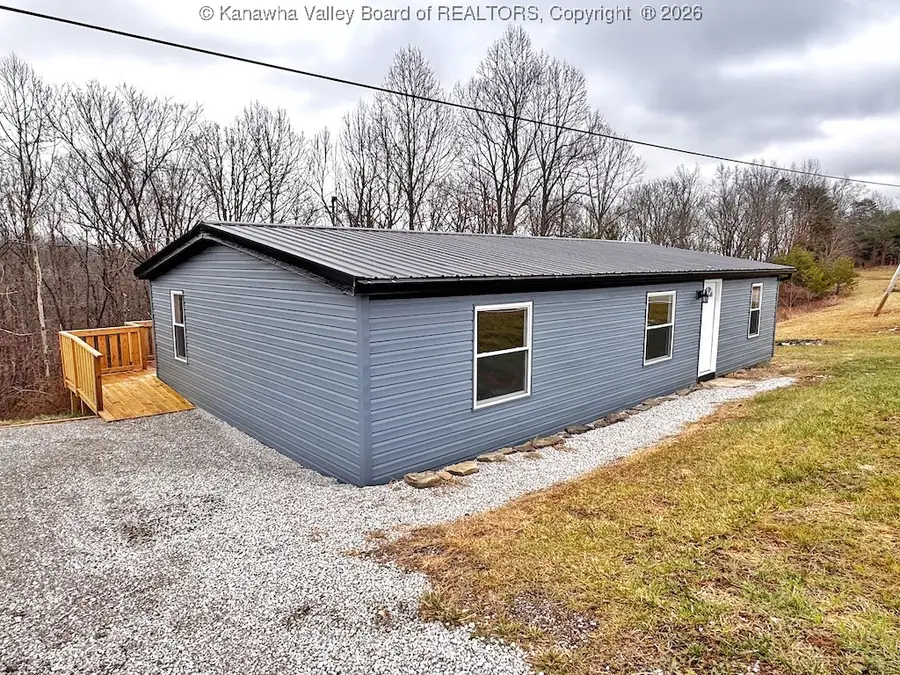 14736 Mclane Pike, Liberty, WV 25124 - Image #2