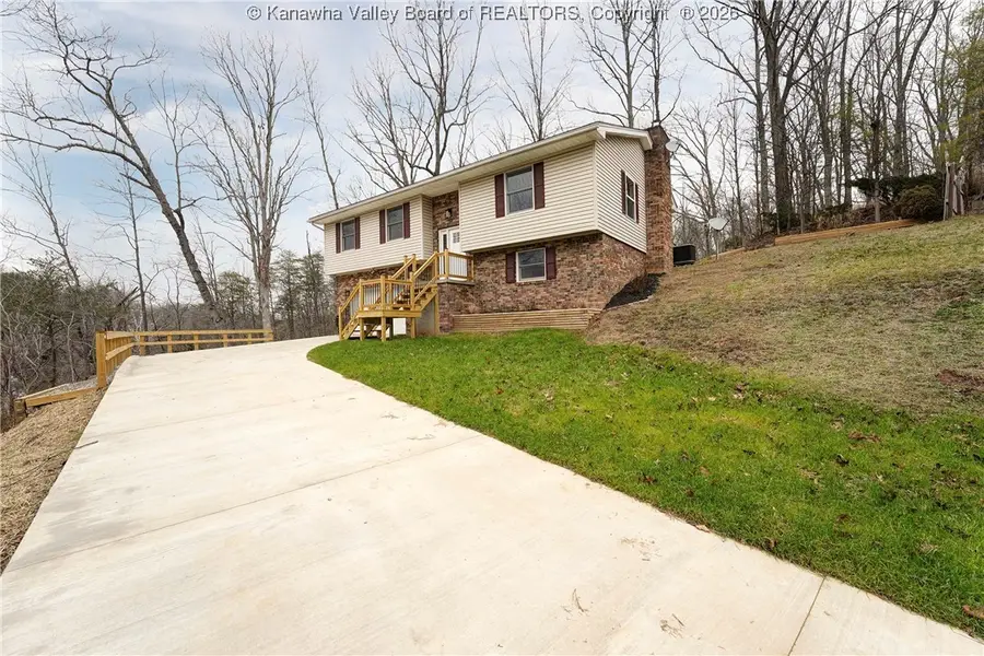 28 Kensington Place, Hurricane, WV 25526 - Image #2