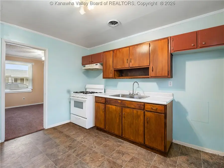 2404 10th Avenue, Vienna, WV 26105 - Image #3