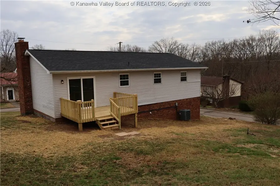 256 Pine Circle, Dunbar, WV 25064 - Image #2