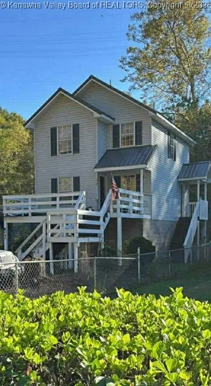 30 Left Hand Fork Road, Marmet, WV 25315